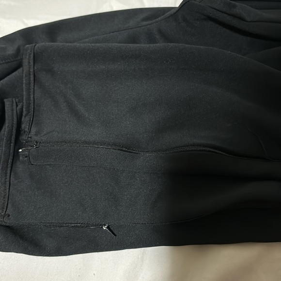 Used - Picture 3 of 4